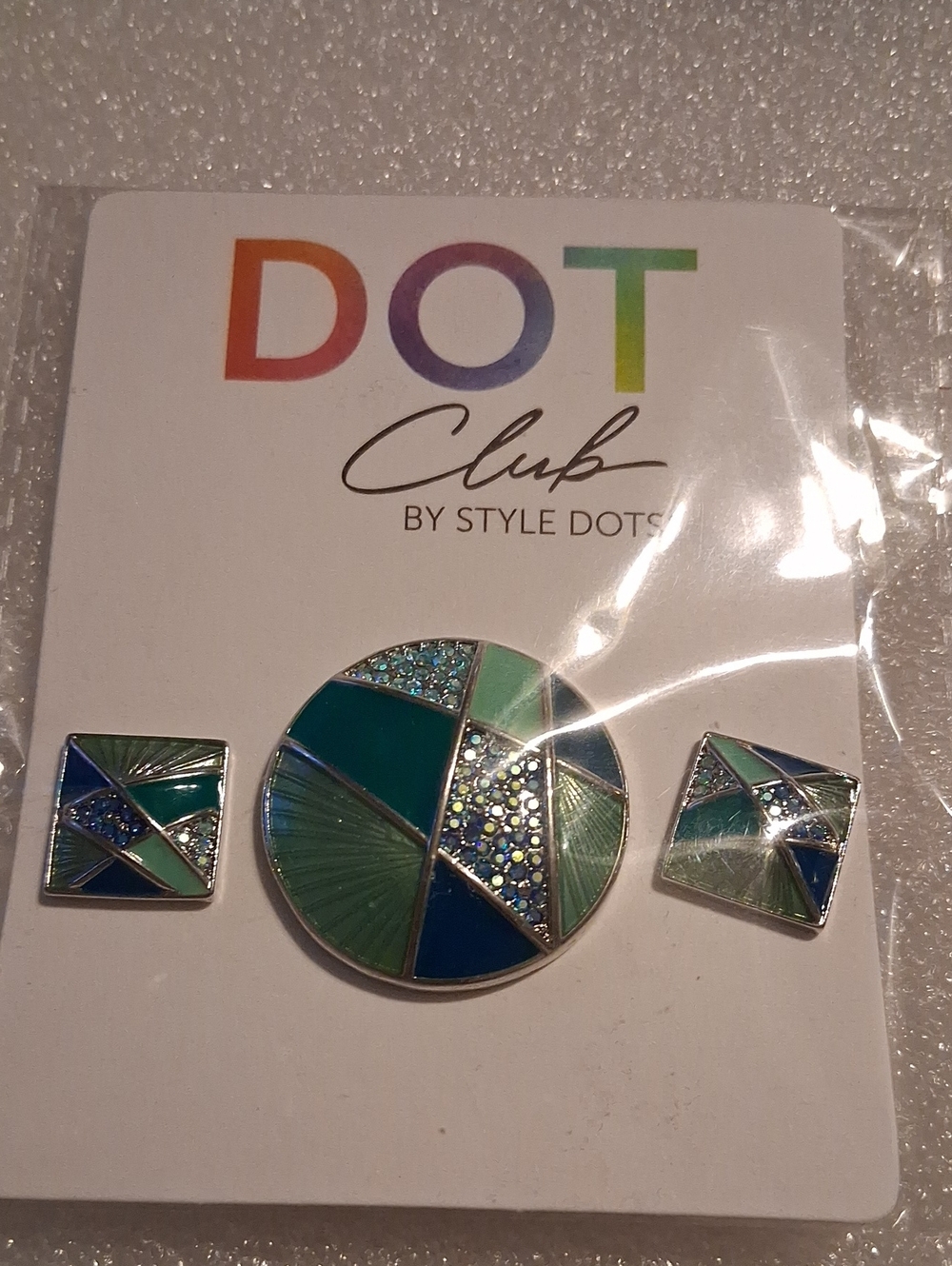 New!DOT Club Geometric Green & Teal Set. Set Has 1 Statement And Two Squres .